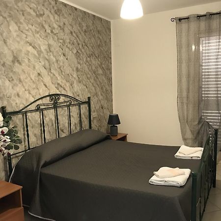 Rosy And Roby Bed & Breakfast Gasponi ภายนอก รูปภาพ