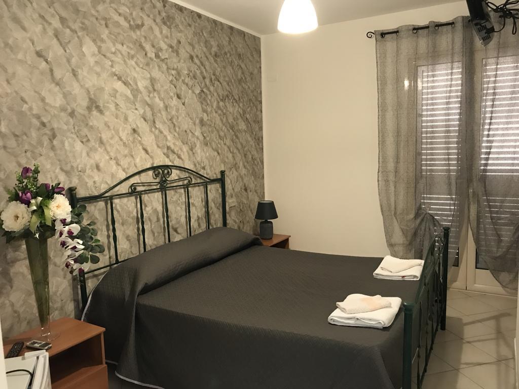 Rosy And Roby Bed & Breakfast Gasponi ภายนอก รูปภาพ