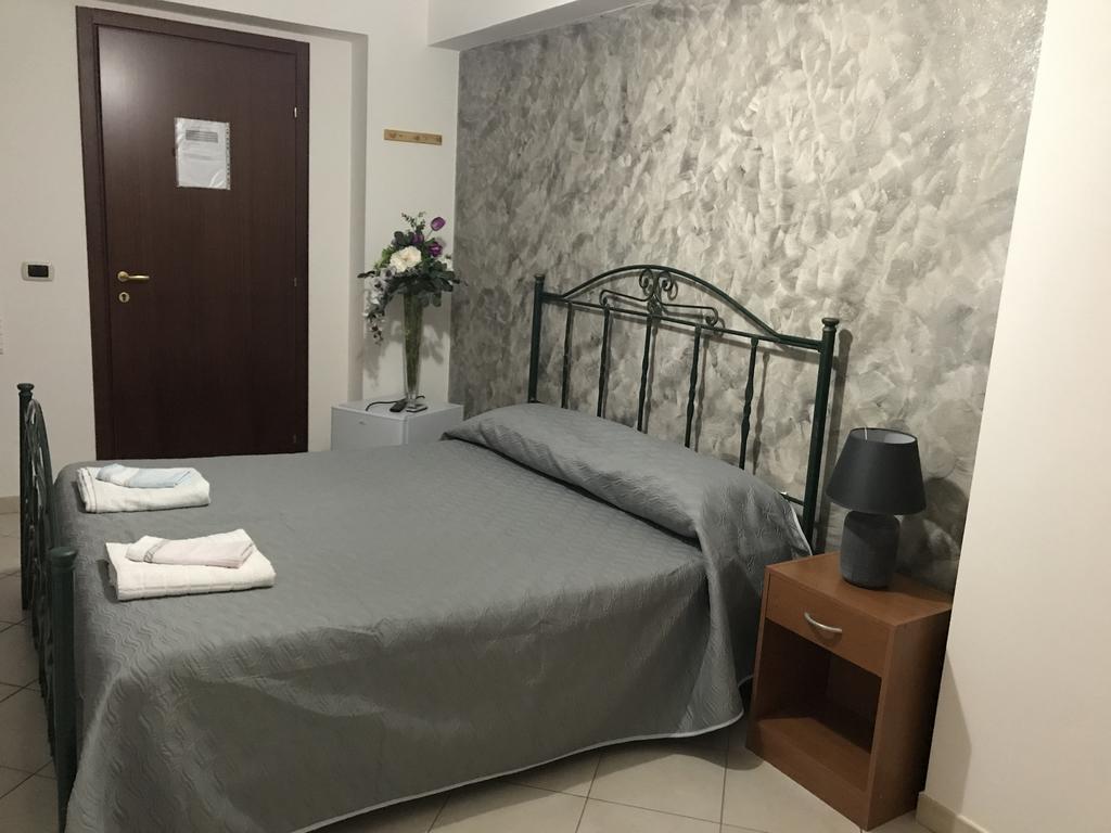 Rosy And Roby Bed & Breakfast Gasponi ภายนอก รูปภาพ